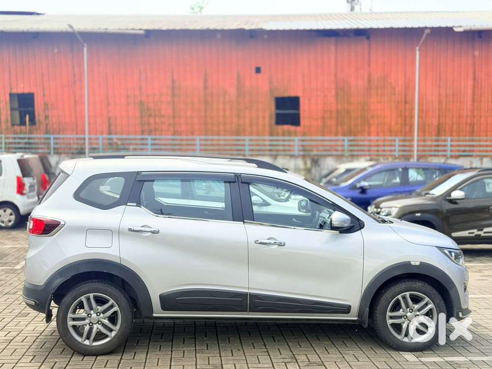 Renault Triber Rxz, 2019, Petrol