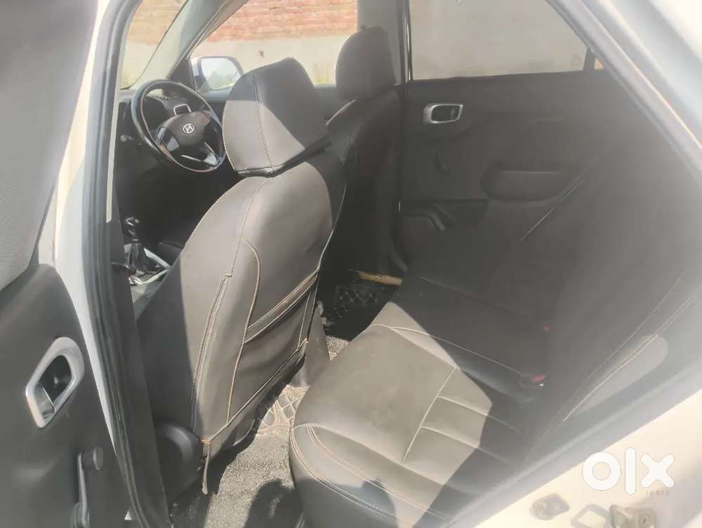 Hyundai Venue 2021 Petrol Car And Cng