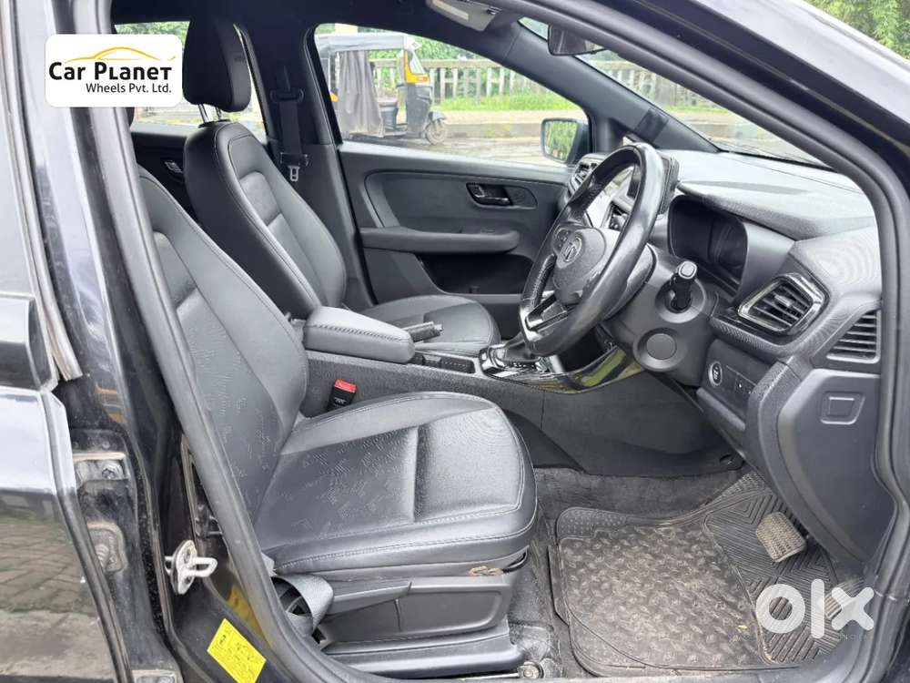 Tata Altroz 1.2 Xza Plus Dark Edition Dct, 2022, Petrol