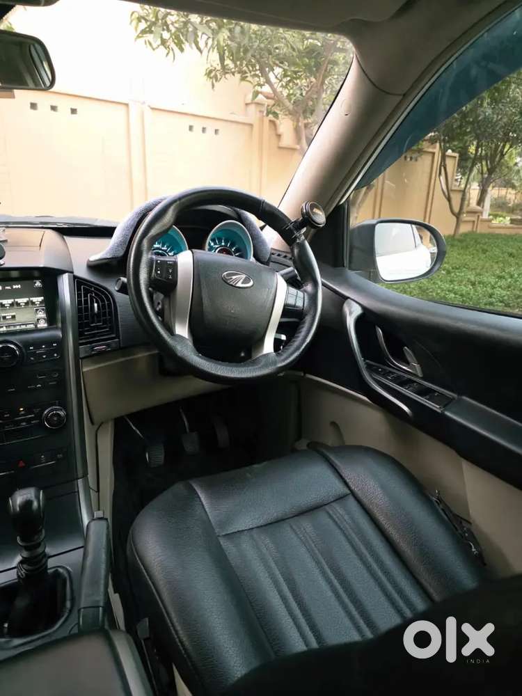Mahindra Xuv500 2017 Diesel 98000 Km Driven