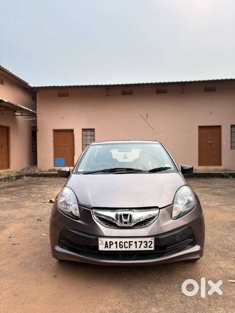 Honda Brio V Mt, 2013, Petrol
