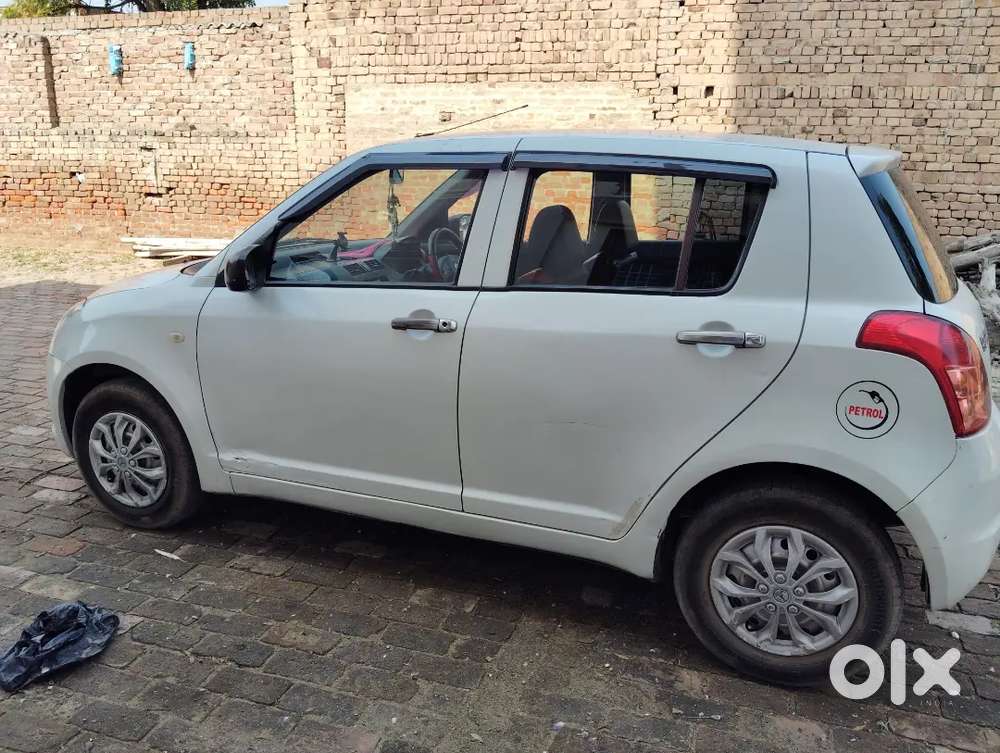 Maruti Suzuki Swift 2010 Petrol 40513 Km Driven