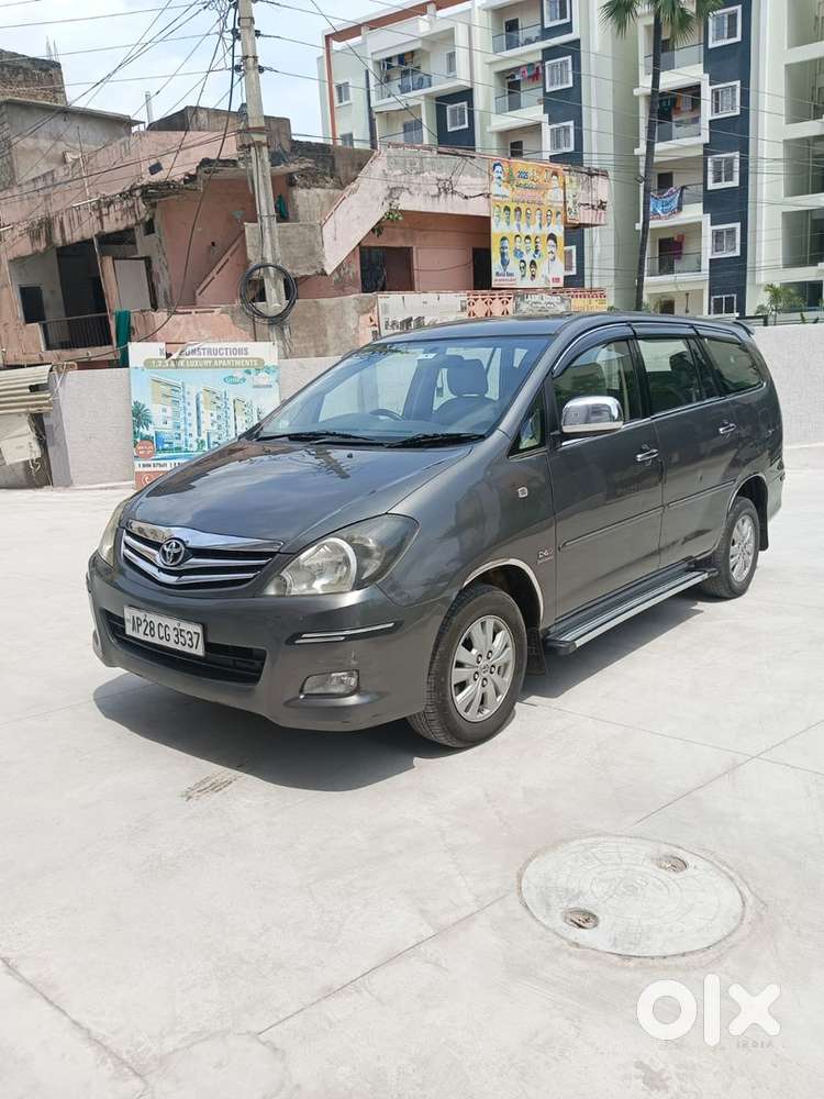 Toyota Innova Diesel 2011