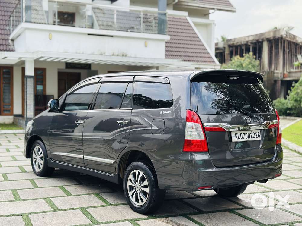 Toyota Innova 2.5 Z Diesel 7 Seater Bs Iv, 2015, Diesel