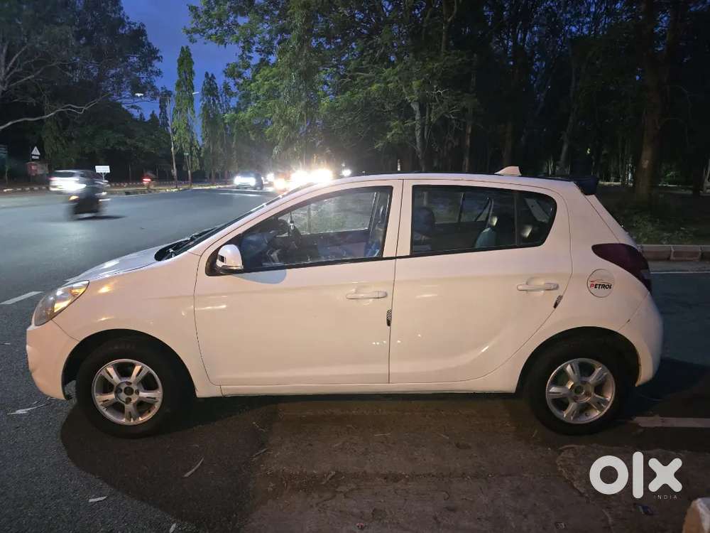 Hyundai I20 2010 Petrol Well Maintained
