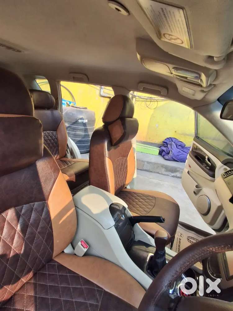 Mahindra Rexton 2013