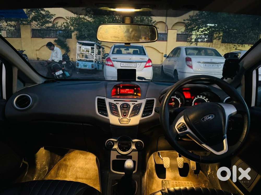 Ford Model 2012 Petrol Manual