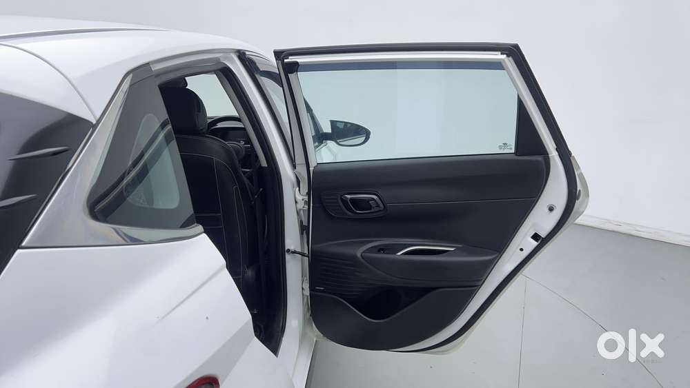 Hyundai I20 Asta (o) 1.2 Ivt, 2022, Petrol