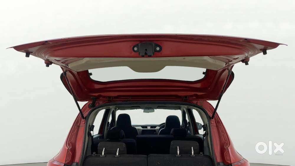 Renault Triber Rxz, 2020, Petrol