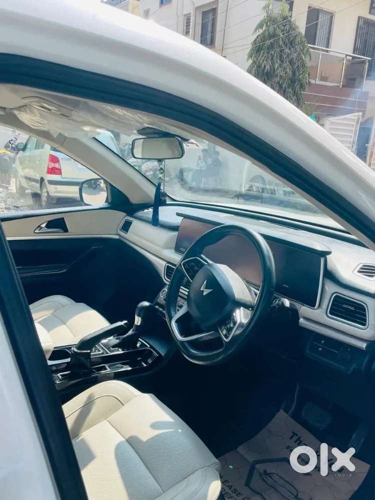 Mahindra Xuv700 2022 Diesel Well Maintained