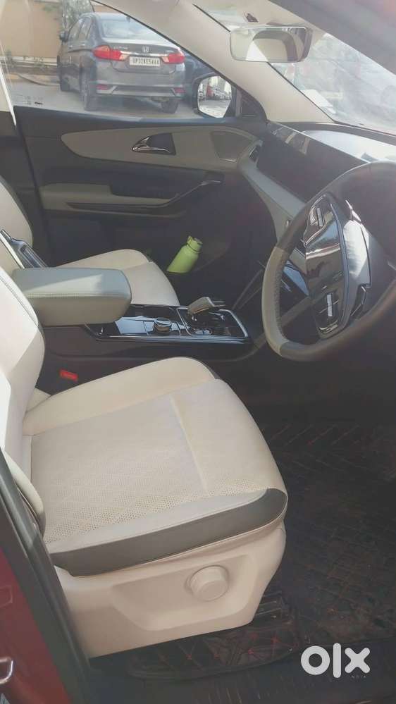 Red Xev 9e 2025 Pack 3 (topmost Model)model 13000km