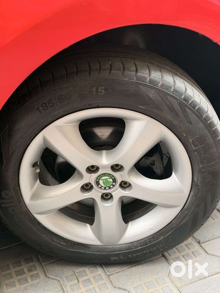 Skoda Rapid 1.6 Mpi At Ambition Plus, 2013, Petrol