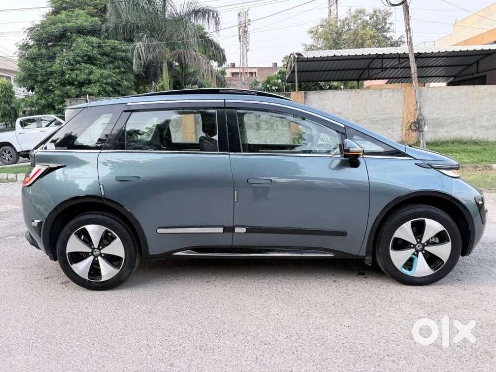 Mg Windsor Ev Essence, 2024, Electric