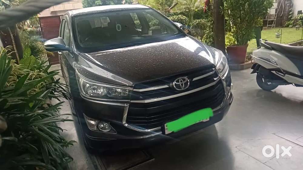 Toyota Innova Crysta 2017 Diesel 90000 Km Driven