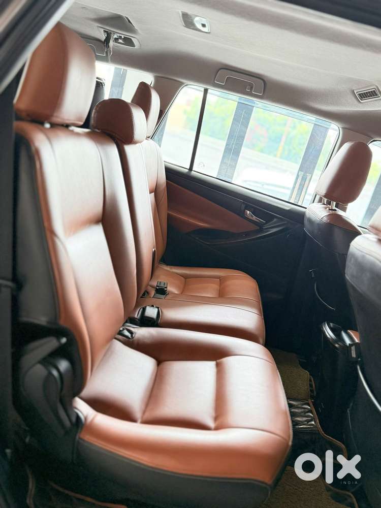 Toyota Innova Crysta 2.8 Gx At 8s, 2016, Diesel