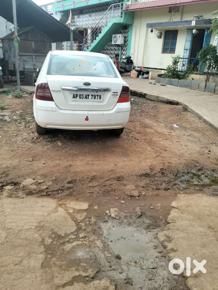 Ford Fiesta Classic 2011 Diesel 125000 Km Driven