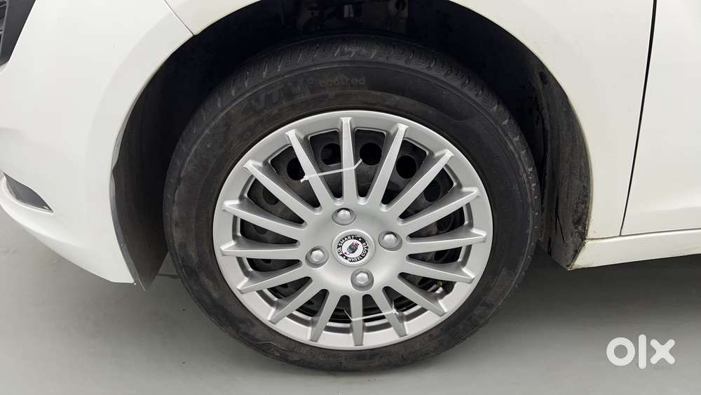 Tata Altroz 1.2 Xm Plus, 2021, Petrol