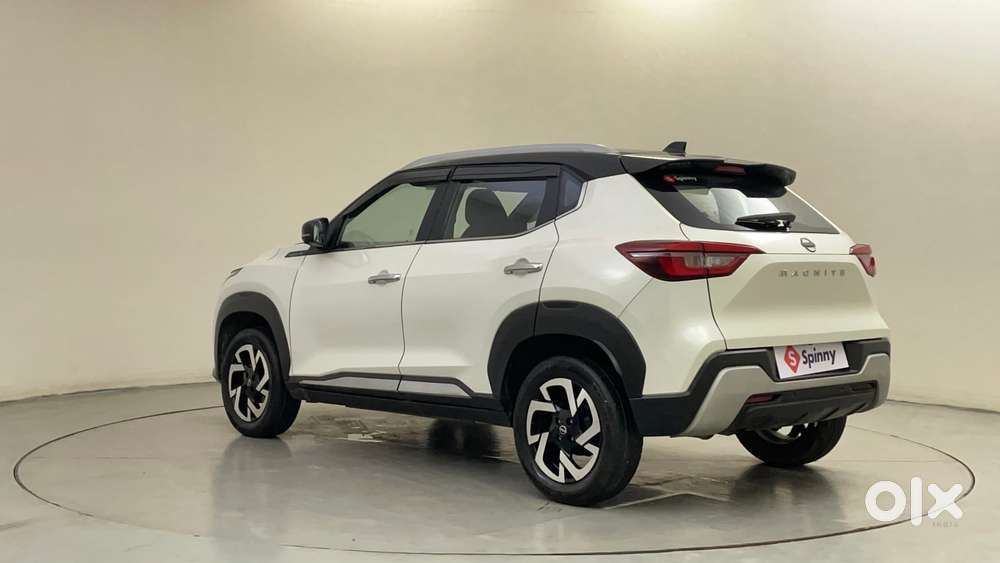 Nissan Magnite 1.0 Xv Premium Dual Tone, 2024, Petrol