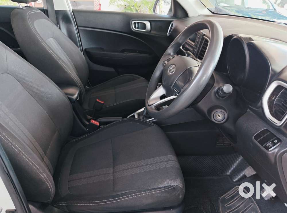 Hyundai Venue S, 2022, Petrol