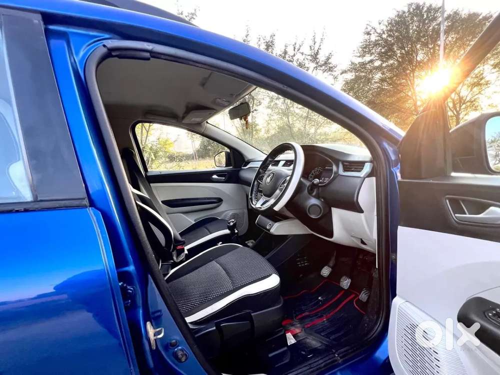 Renault Triber Rxz, 2022, Petrol