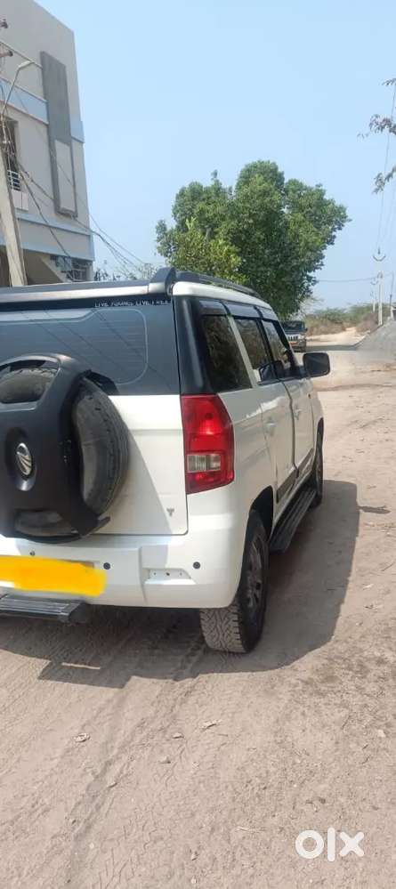 Mahindra Tuv 300 2017