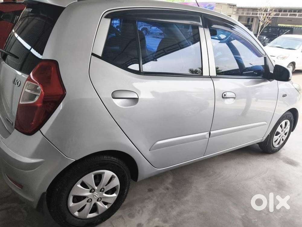 Hyundai I10 Sportz At, 2011, Petrol