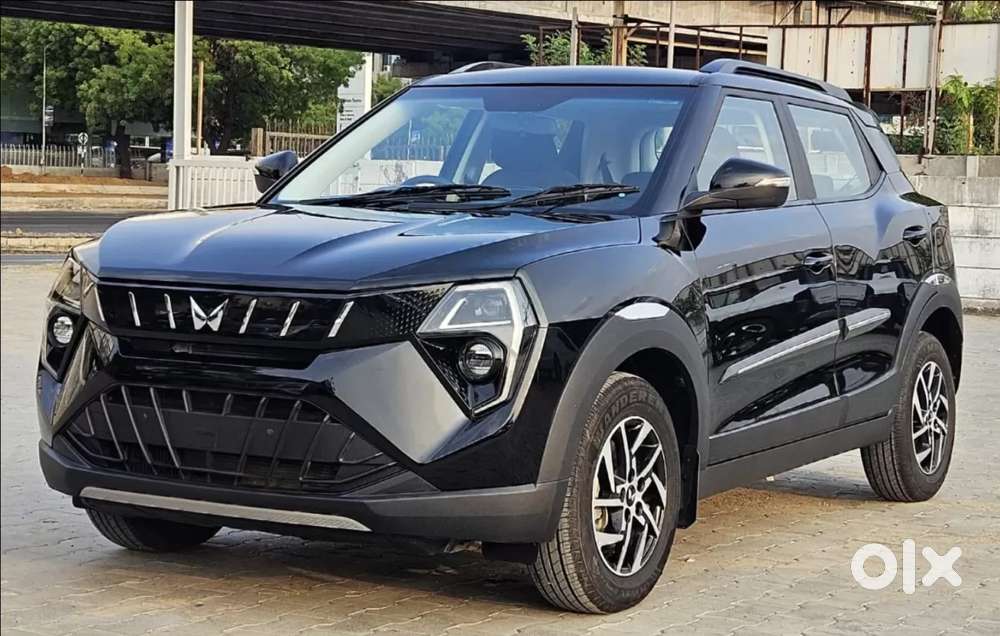 Mahindra Xuv 3xo Ax5 Pm Mt, 2024, Petrol
