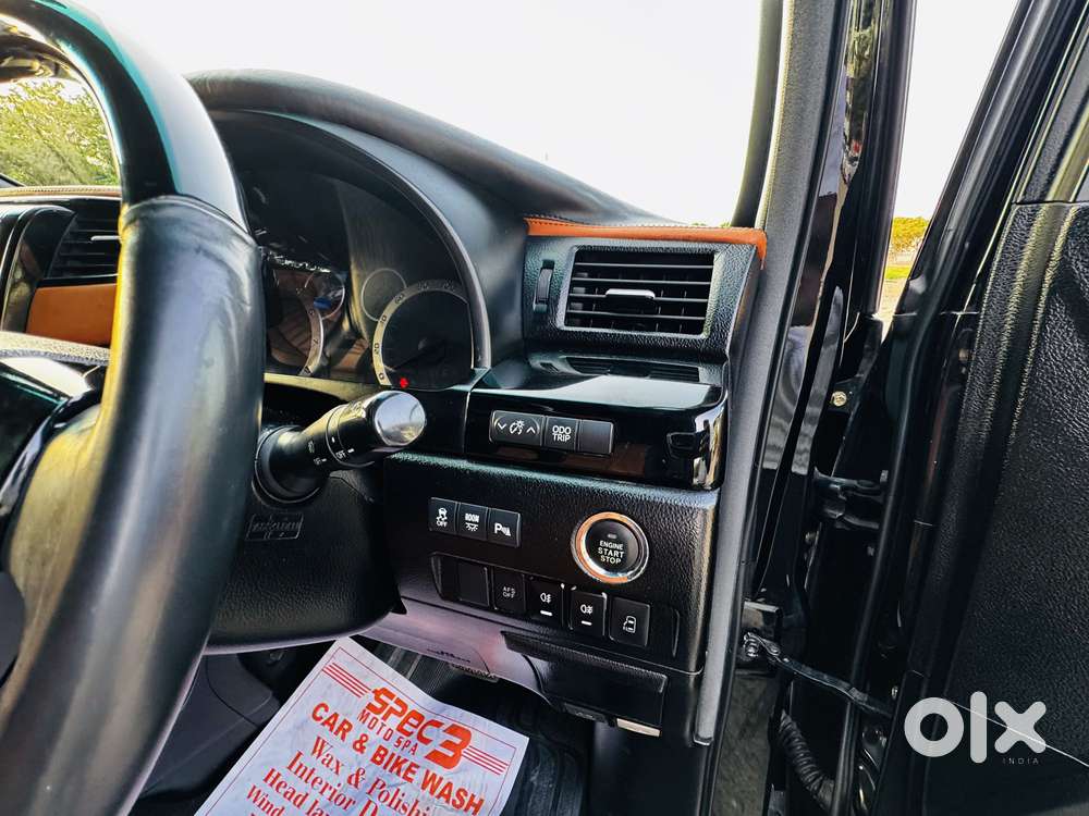 Toyota Alphard 3.0 V6, 2010, Petrol