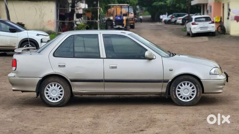 Maruti Suzuki Esteem 2004