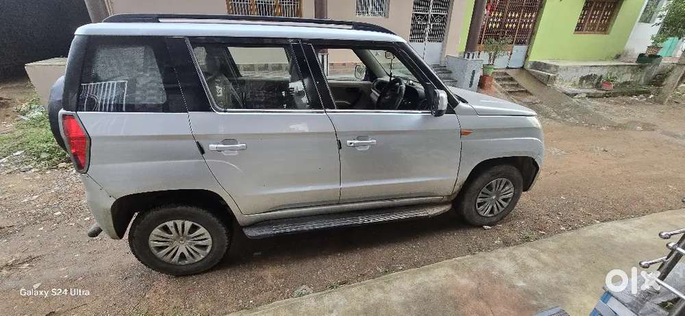 Mahindra Tuv 300 2016