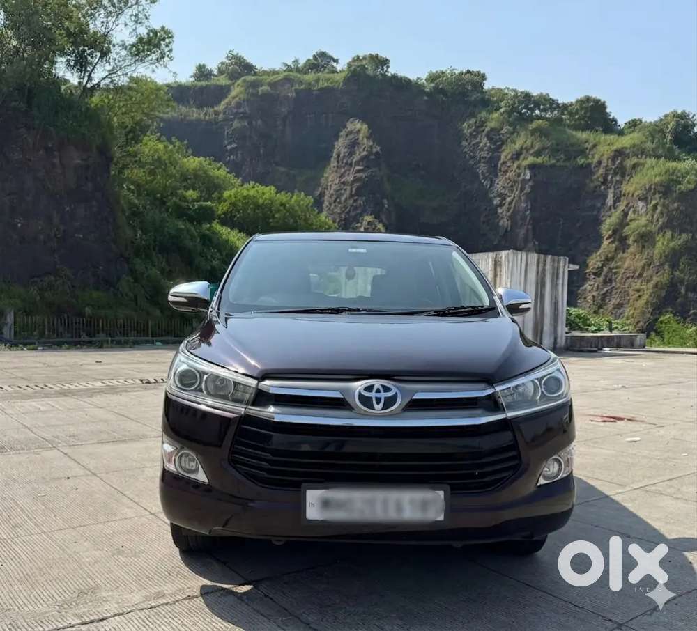 Toyota Innova Crysta 2016 Diesel Well Maintained