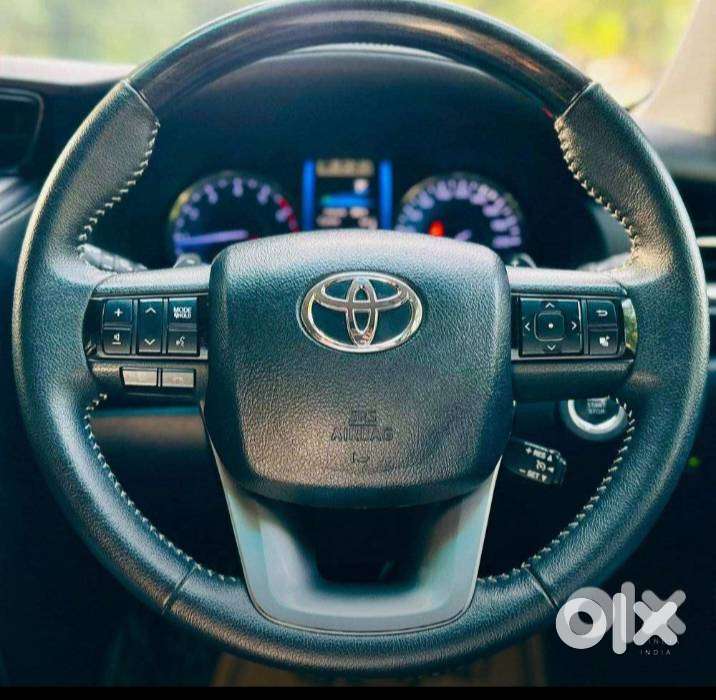 Toyota Fortuner 4x2 At 2.7 Petrol, 2022, Petrol