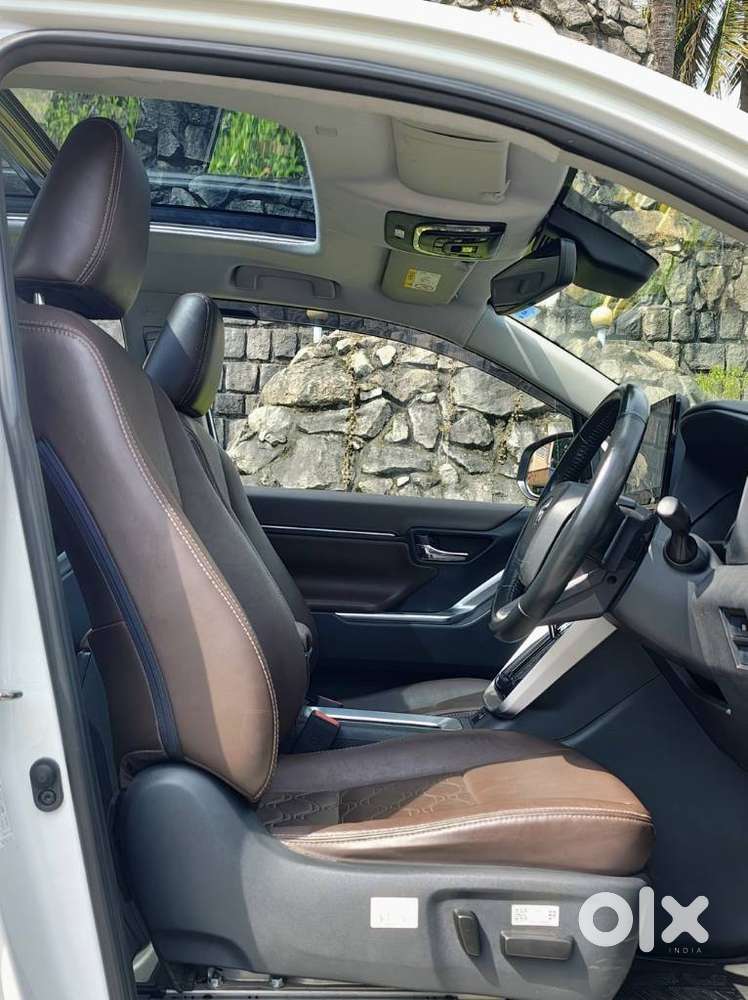 Toyota Innova Hycross 2.0 Zx (o) Hybrid 7 Str, 2024, Petrol