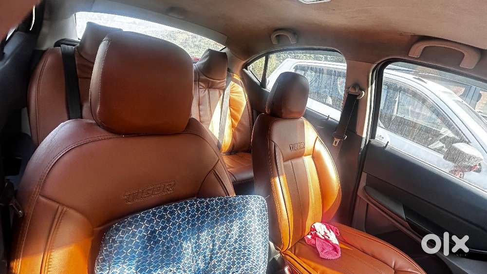 Single Hand Running Car