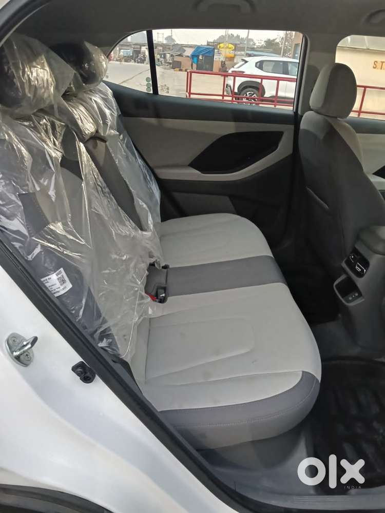 Hyundai Creta 1.5 E Petrol, 2025, Petrol
