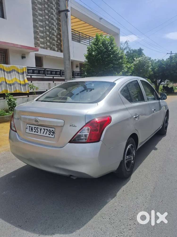 Nissan Sunny 2011 Car