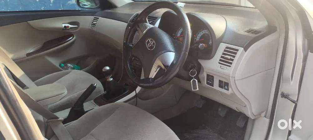 Toyota Corolla Altis 2011 Petrol Well Maintained