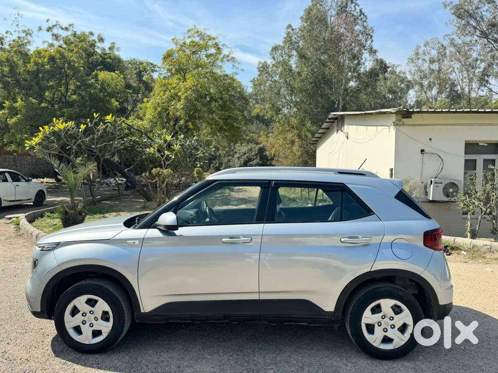 Hyundai Venue S 1.2 Petrol, 2020, Petrol