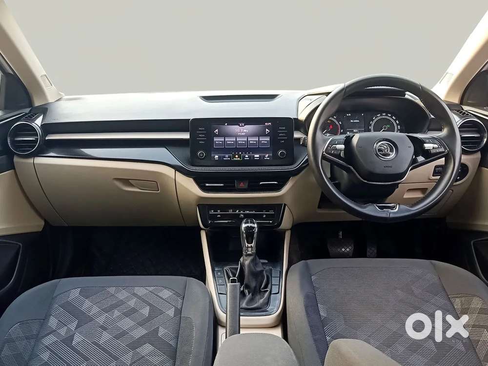 Skoda Slavia Ambition 1.0l Tsi At, 2023, Petrol
