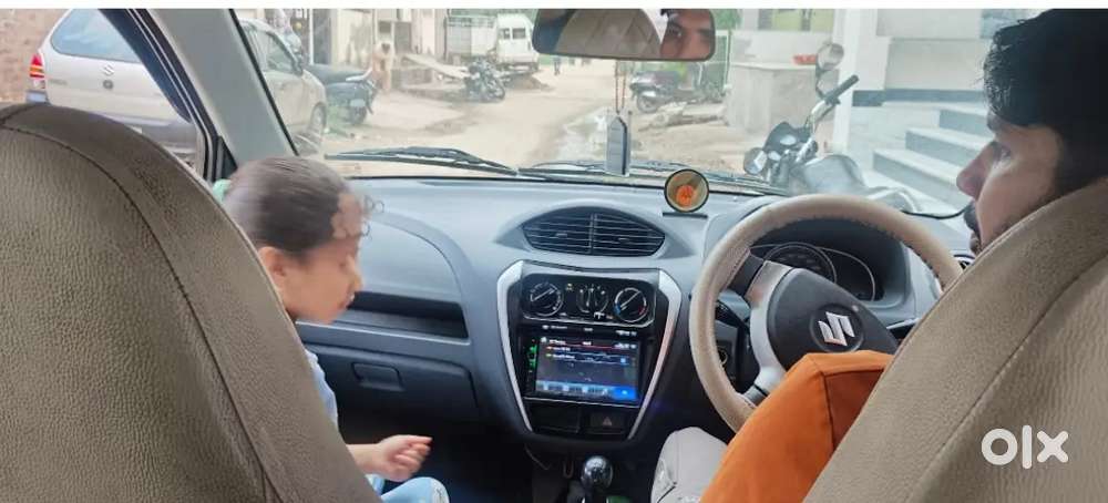 Gaadi Ek Dm Mst H Koi Dikkt Nhi H Sath Chlkr Chaqe Bhi Kr Skte Ho