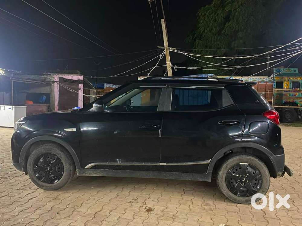Mahindra Xuv300 2023 Petrol 26000 Km Driven