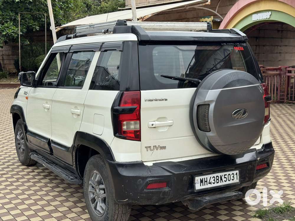 Mahindra Tuv 300 1.5 T10 (o) Amt, 2018, Diesel