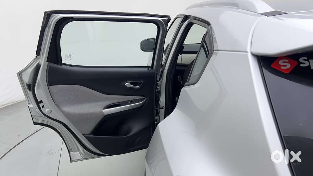 Nissan Magnite 1.0 Xv, 2023, Petrol