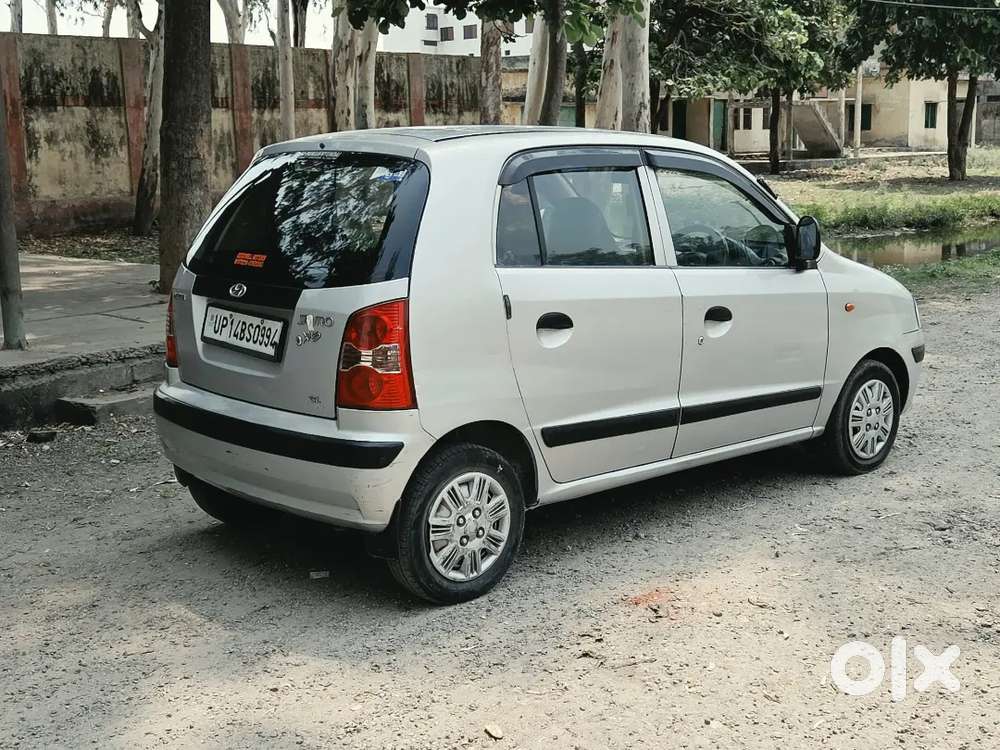 Santro Glx,  Petrol /cng On Paper 
Running.. 62000/-  Price.. 1.65/-
