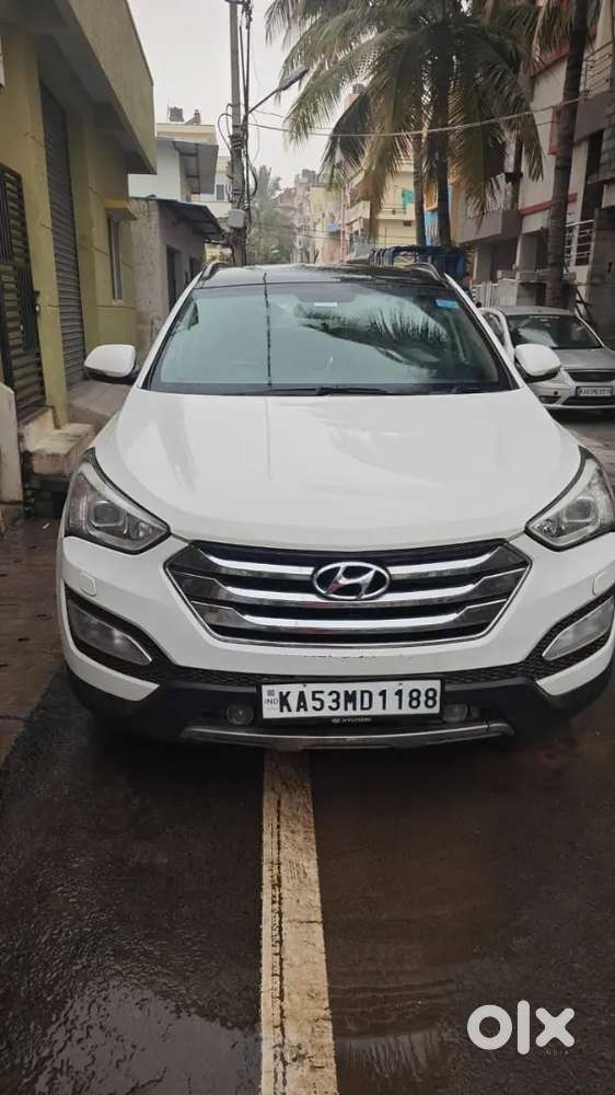 Hyundai Santa Fe 2016 Diesel 261000 Km Driven