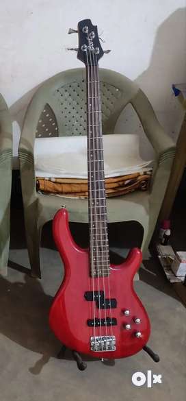 Bass guitar store for sale olx