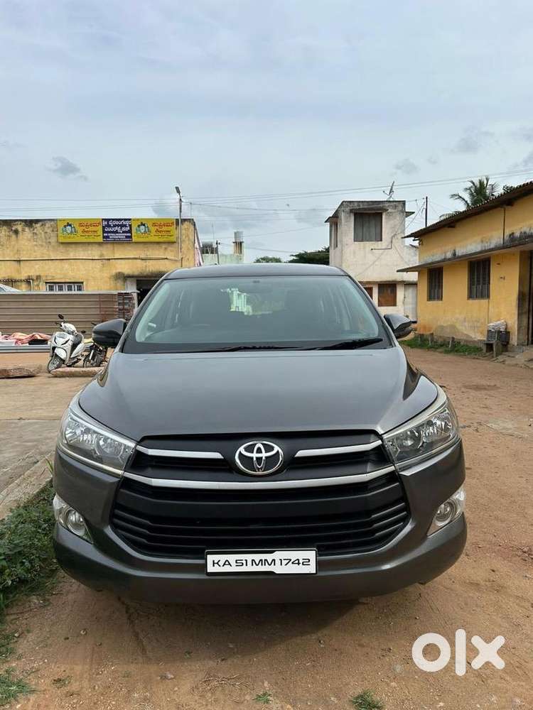 Toyota Innova Crysta 2.4g 2018 Diesel 100000 Km Driven