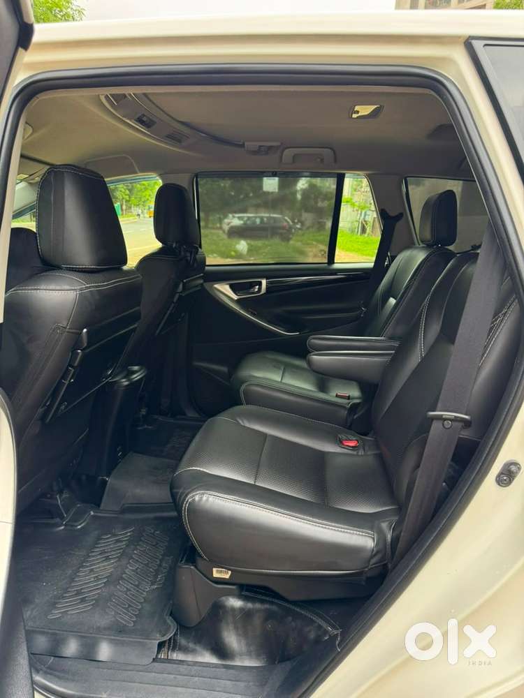 Toyota Innova Crysta 2.4 Manual 2021