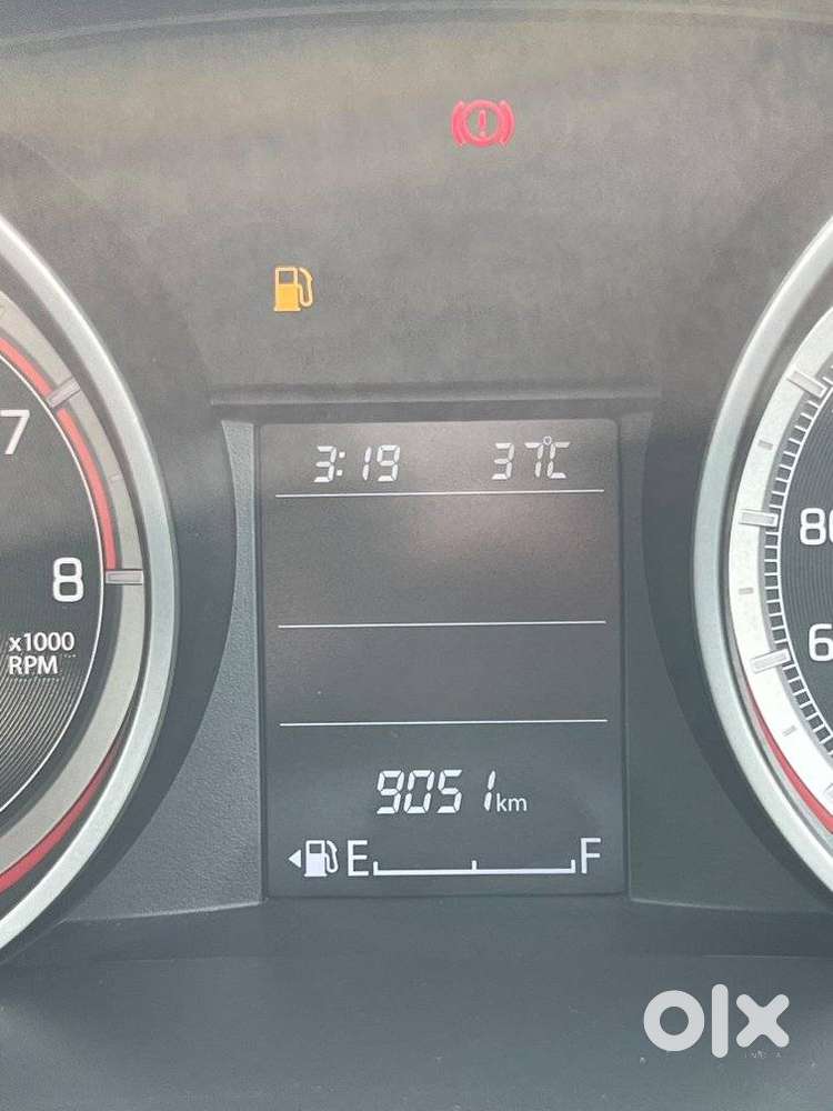 Maruti Suzuki Swift 1.3 Zxi, 2023, Petrol