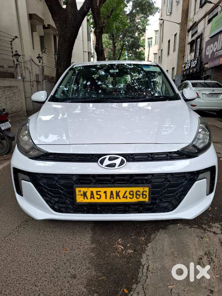 Hyundai Aura Sx (o) Crdi Manual, 2024, Cng & Hybrids